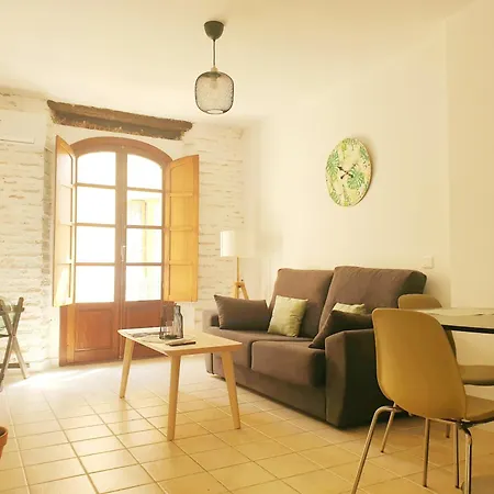 Picassos's Corner Apartment