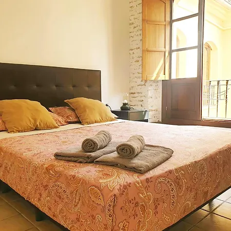 Picassos's Corner Apartment