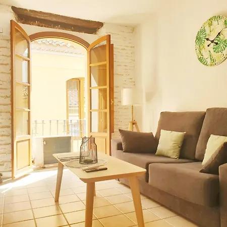 Picassos's Corner Apartment *