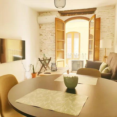 Picassos's Corner Apartment